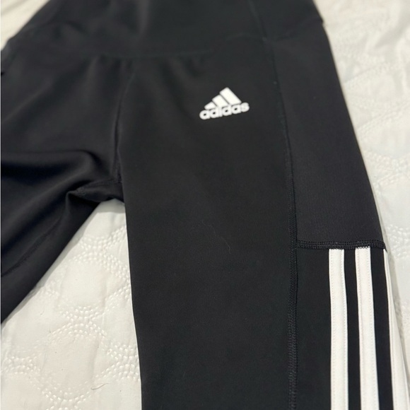 Adidas Aeroready Black Climate Leggings. Size Small black w/pocket - Picture 6 of 9